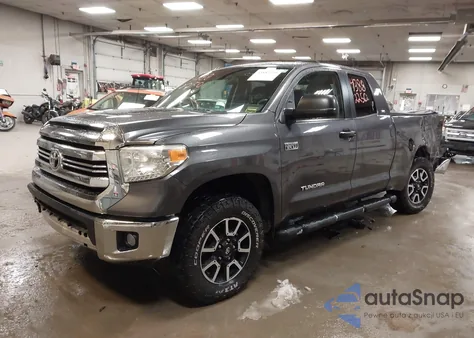 2017 Toyota Tundra Sr5 5.7L V8 z USA, uszkodzony, nr VIN 5TFUY5F12HX640575